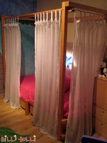 Canopy&nbsp;Bed: Image 18.6