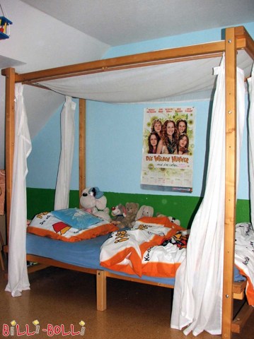 Canopy&nbsp;Bed: Image 18.4