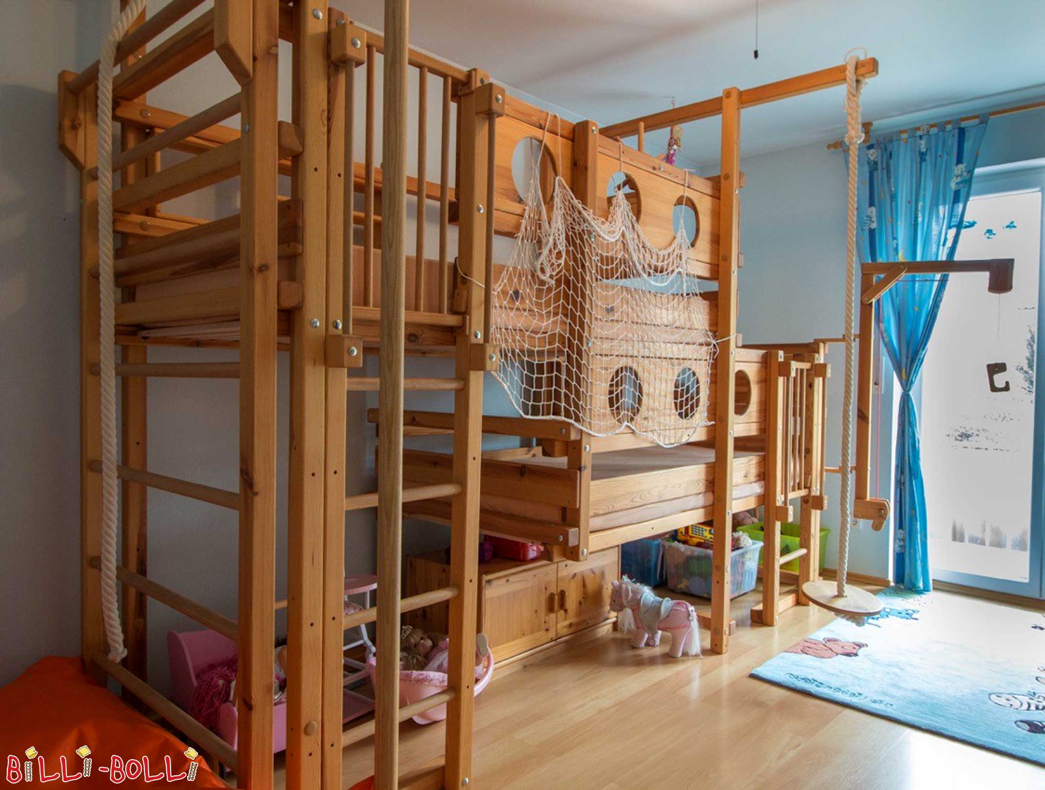 Letti matrimoniali a soppalco in legno: Il letto a castello doppio è un letto a castello matrimoniale per 2 bambini (Letti a castello due-di-sopra)