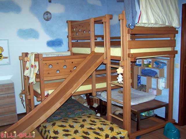 Łóżko piętrowe obustronne, typ 1A, buk, tutaj niższy poziom z drabinką C … (Oba górne łóżka piętrowe)