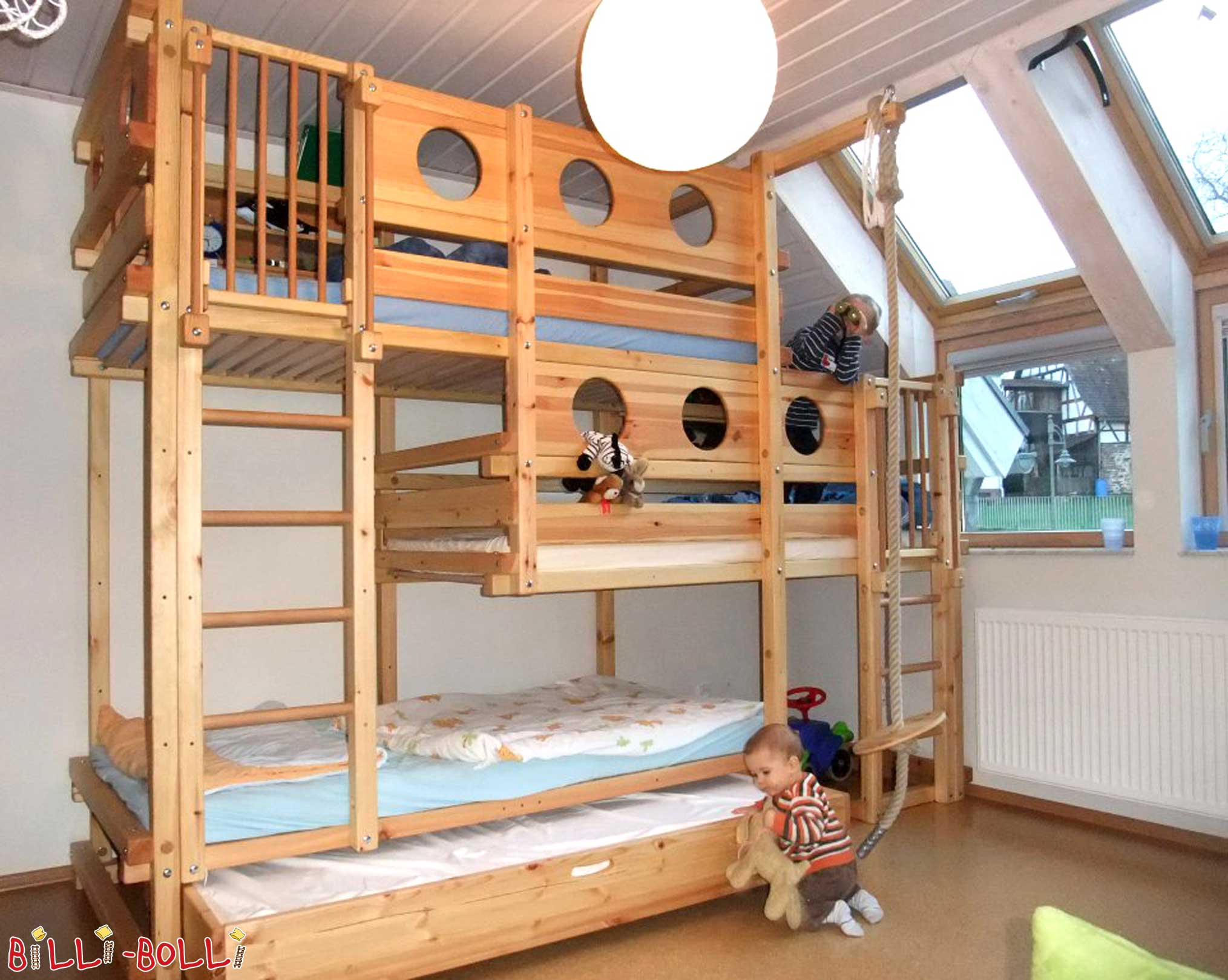 Triple Bunk Beds: high-riser for 3 kids (Kids’ Beds)