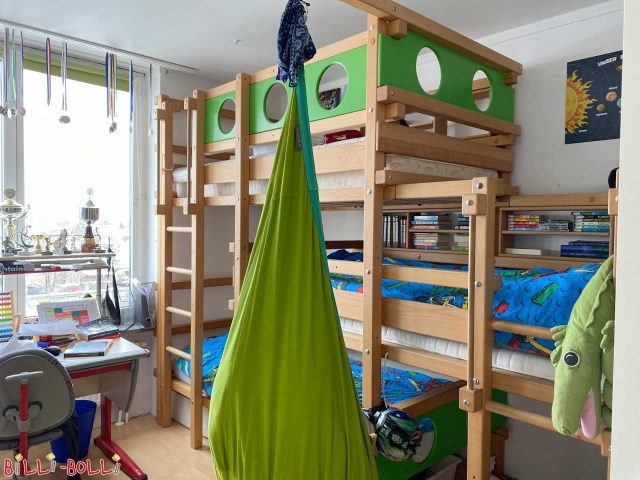 Le lit superposé pour trois de type 2B, ici avec une planche thématique h … (Lits superposés pour trois)