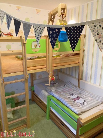 Kære Billi-Bolli-team, I lidt over et år nu har køjesengen over hjørnet vær … (Køjeseng-over-hjørne)