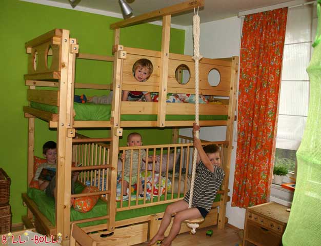 bunk bed with cot gates
