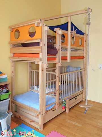 bunk bed with cot gates