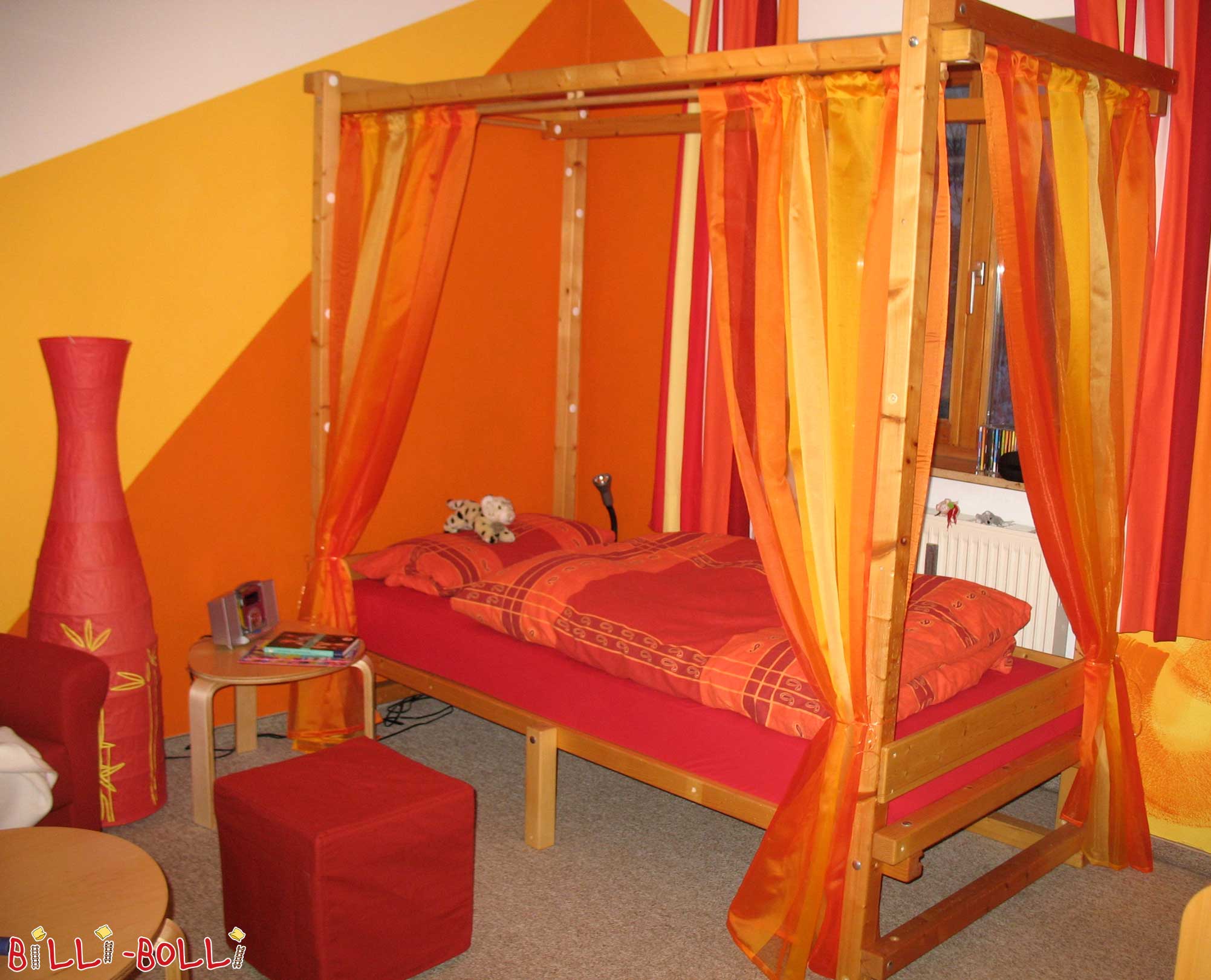 Кровать с балдахином для мечтательных девочек и подростков (Игровые кровати)