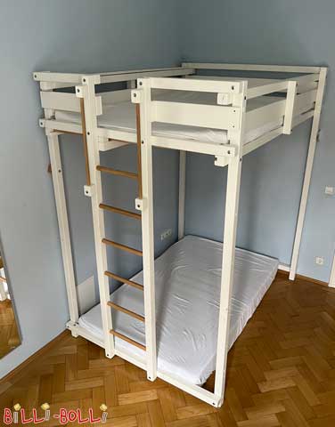 Student loft bed in 140x200 in the high old building room, here painted in white (Students’ Loft Bed)