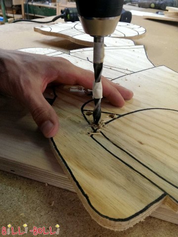 Steg 5: Såga ut en figur (Figurer för trafiklugnande)