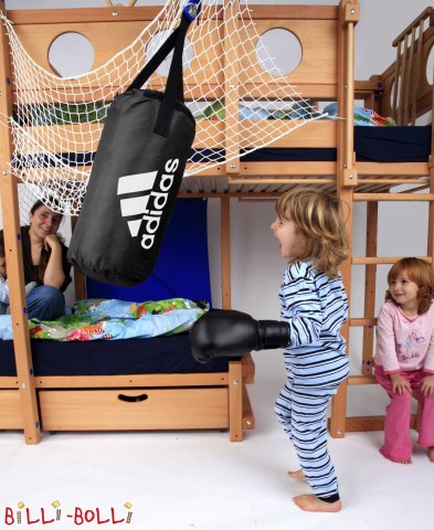 Reaktio nyrkkeilysäkillä (Ripustettavaksi)