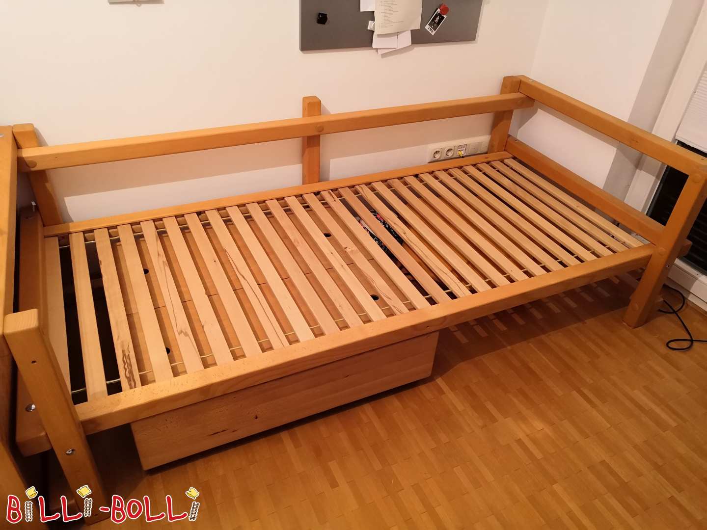 2 llits juvenils baixos, Munic (Categoria: Mobiliari infantil usat)
