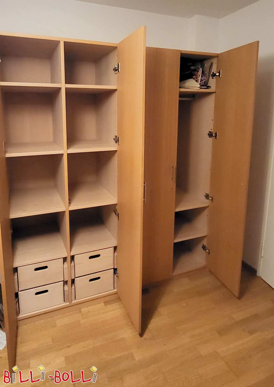 2 as good as new 2-door wardrobes in oiled-waxed beech (Category: Kids’ Furniture pre-owned)