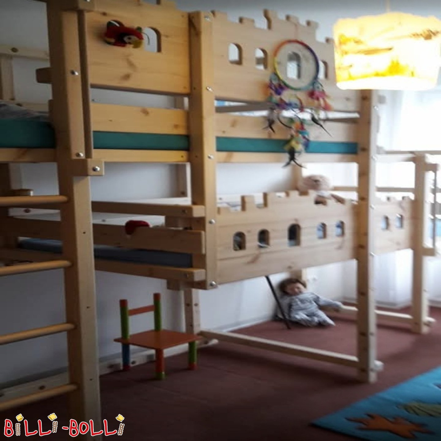 Aanbod 5715: Beide bovenste bedden van onbehandeld grenenhout Beide bovenste bedden van onbehandeld grenenhout (Categorie: Allebij boven stapelbedden gebruikt)