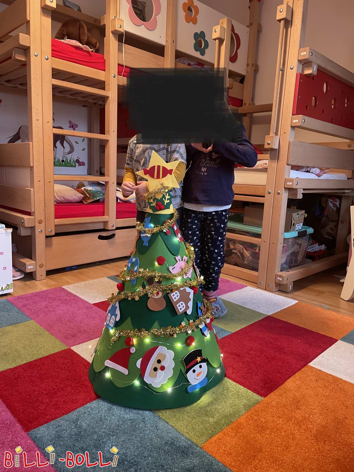 Oba górne łóżka piętrowe z przytulnym narożnikiem i miejscem do przechowywania (Kategoria: Łóżka piętrowe dwoje na górze używane)