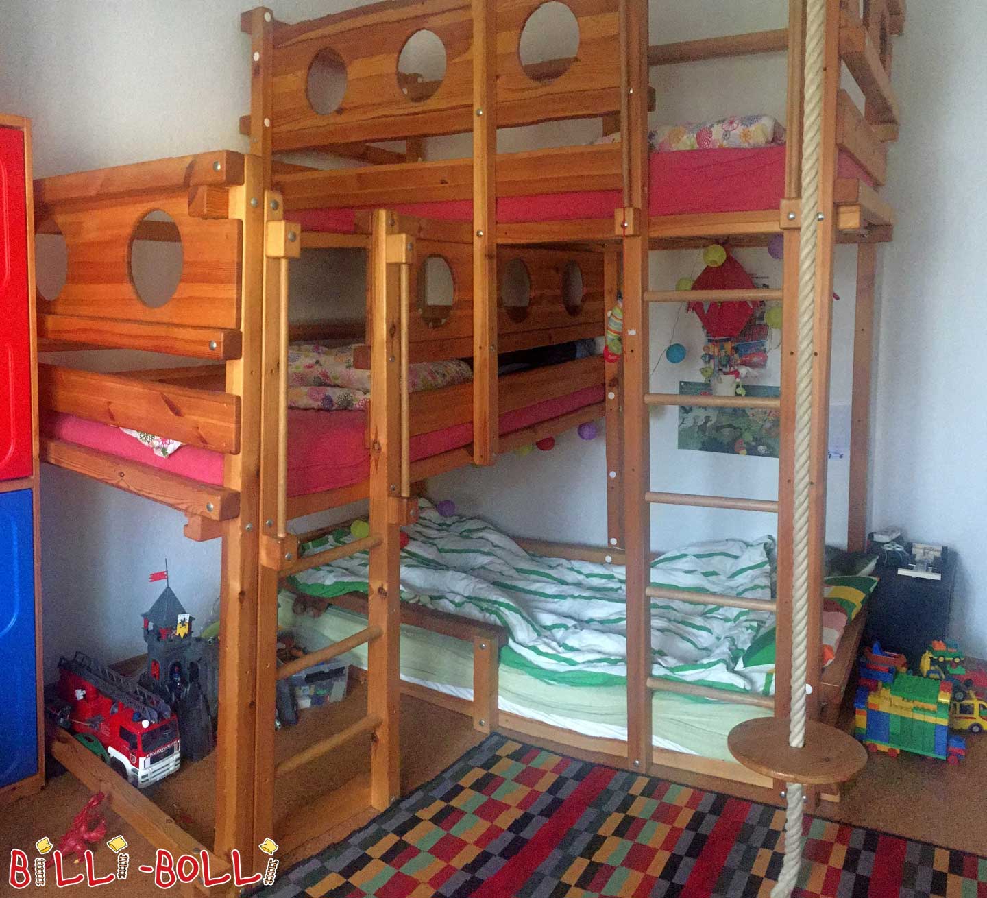 Her iki üst düzey yatak tipi 2A, 3. uyku seviyesi dahil (Kategori: Kullanılan çocuk mobilyaları)