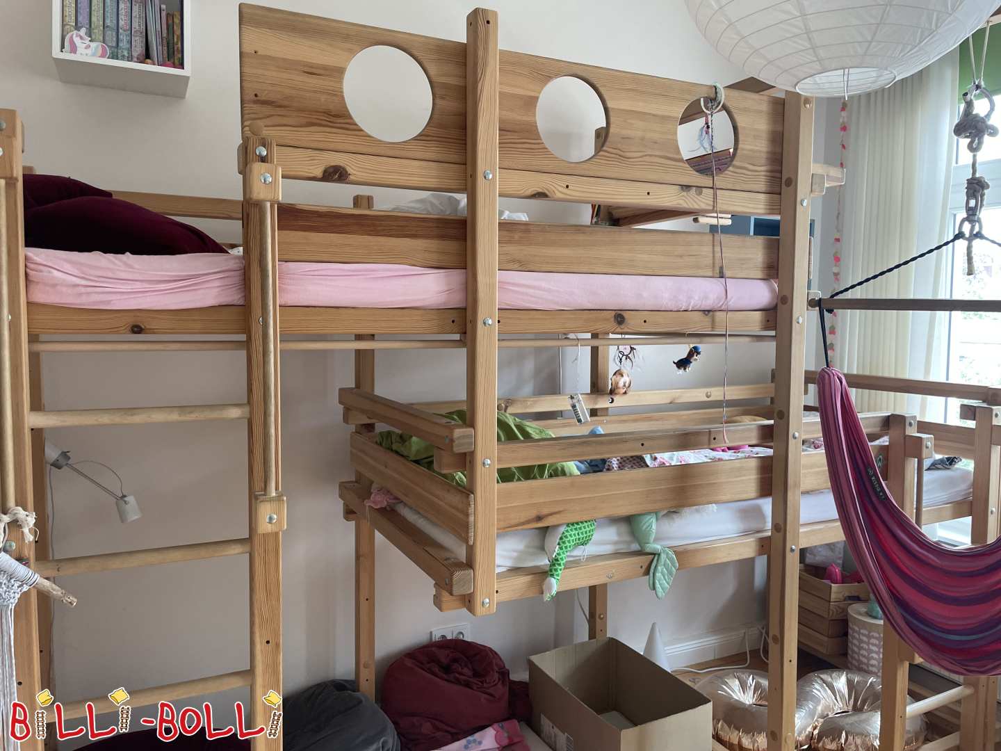 Bi-level bunk bed with bedside table, curtain rails and rocking bars (Category: Both-Up Bunk Beds pre-owned)