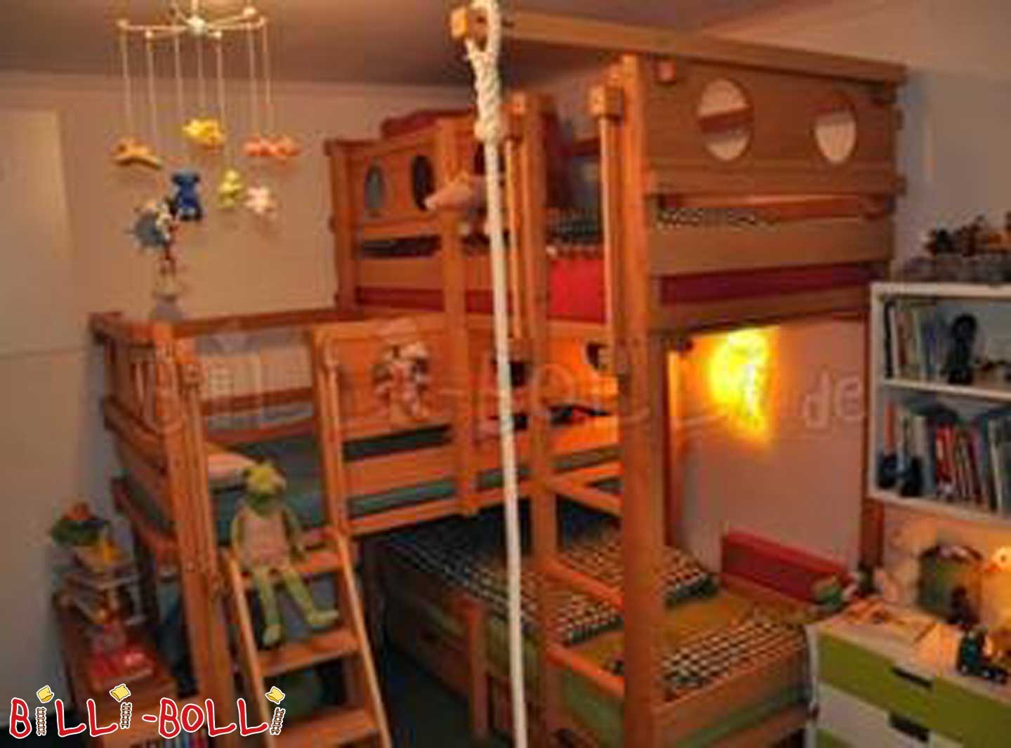 Łóżko obustronne z wariantem konwersji na łóżko trzyosobowe, buk (Kategoria: Łóżko piętrowe używane)