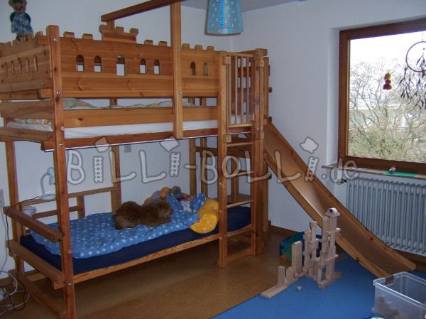 Corner bed with slide (Category: second hand loft bed)