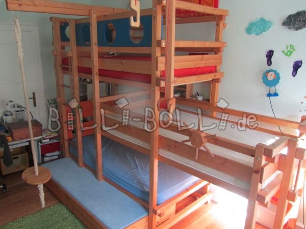 سرير ثلاثي Billi-Bolli يقابله الجانب ، شجرة التنوب المزيتة (باب: سرير علوي مستعمل)