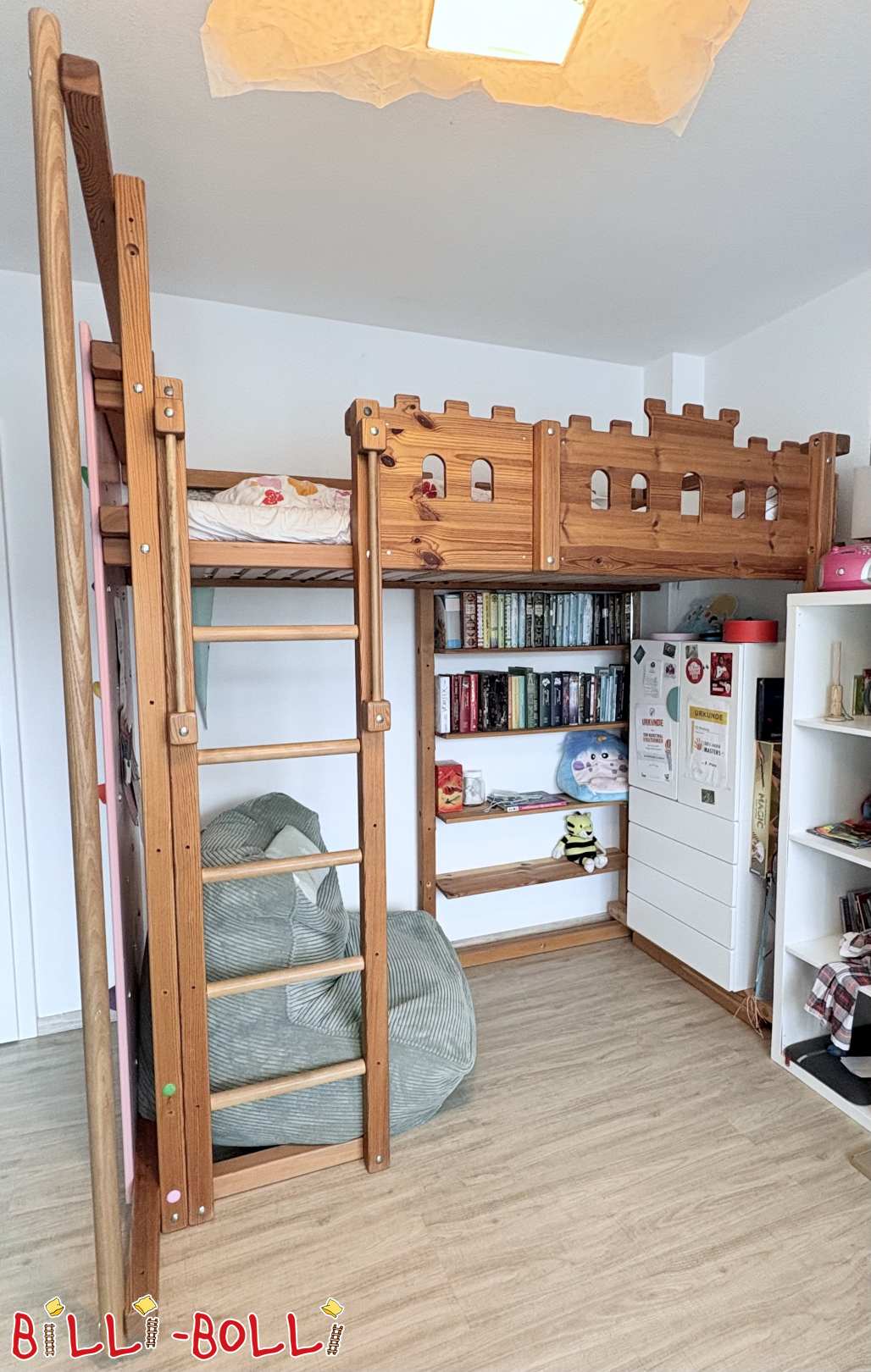 Podkrovná posteľ Billi-Bolli, ktorá rastie spolu s dieťaťom 90 × 200 cm, (tabuľka na písanie atď.) (Kategória: Podkrovná posteľ, ktorá rastie spolu s dieťaťom)