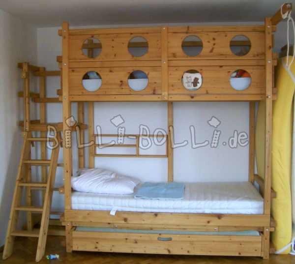 Billi Bolli loftová postel (Kategorie: Použitá podkrovní postel)