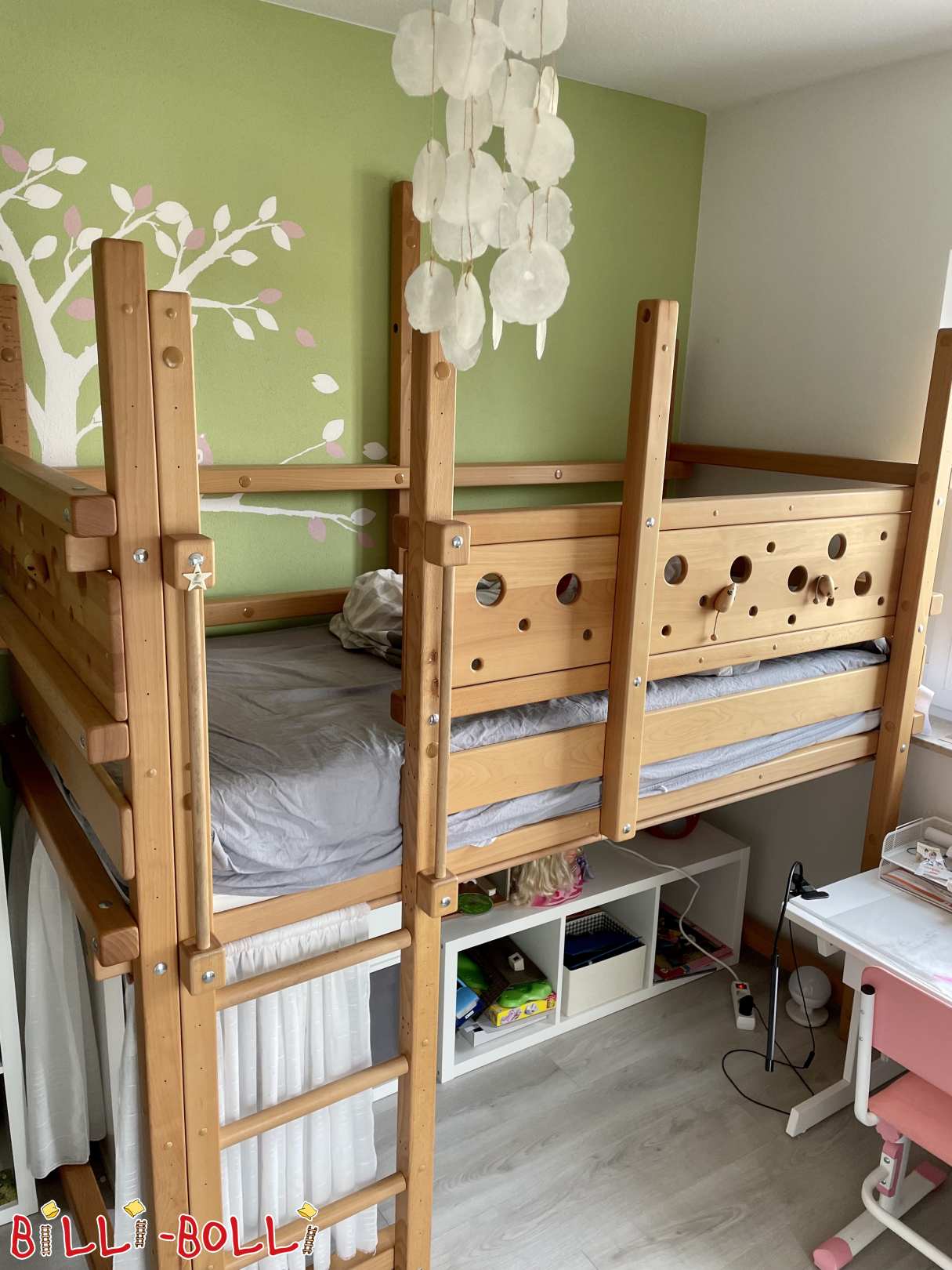 Billi-Bolli loftová postel 90x200 cm s doplňky z buku (Kategorie: Podkrovní postel roste s dítětem použité)