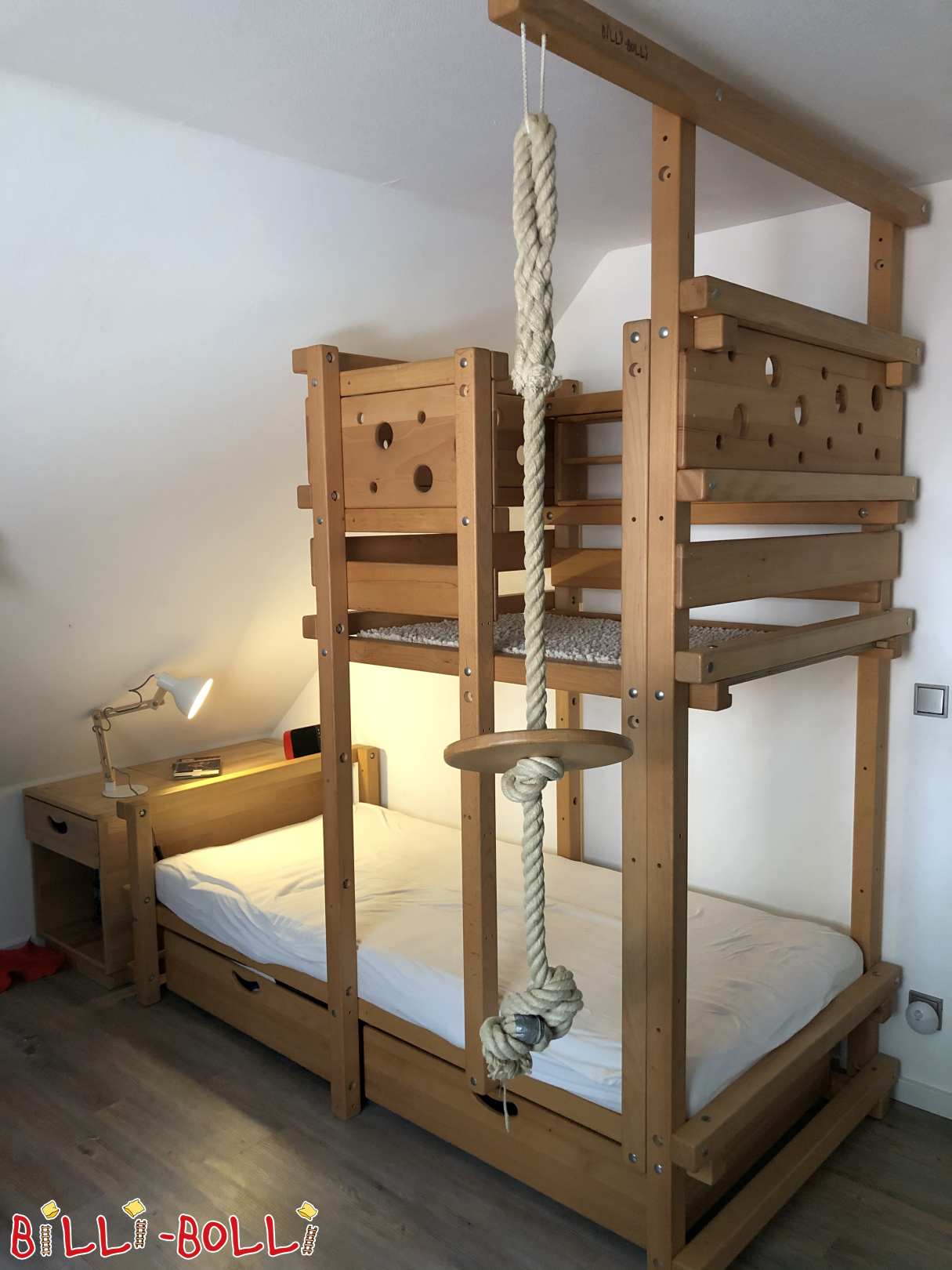 Κεκλιμένο κρεβάτι οροφής στο Buxtehude (Κατηγορία: Χρησιμοποιείται κεκλιμένο κρεβάτι οροφής)