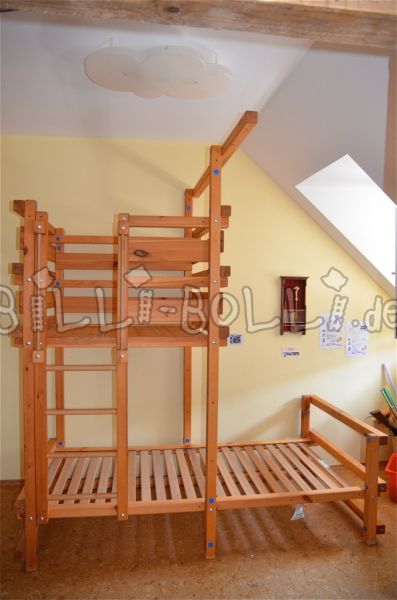 Letto sul tetto spiovente (Categoria: letto per bambini usato)