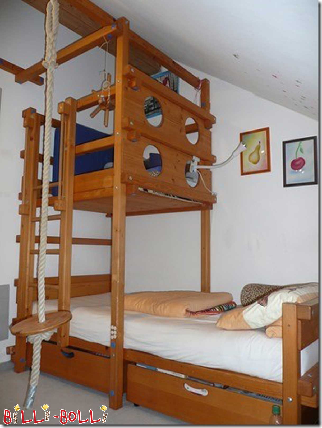 Poševna strešna postelja (Kategorija: Uporabljena nagnjena strešna postelja)