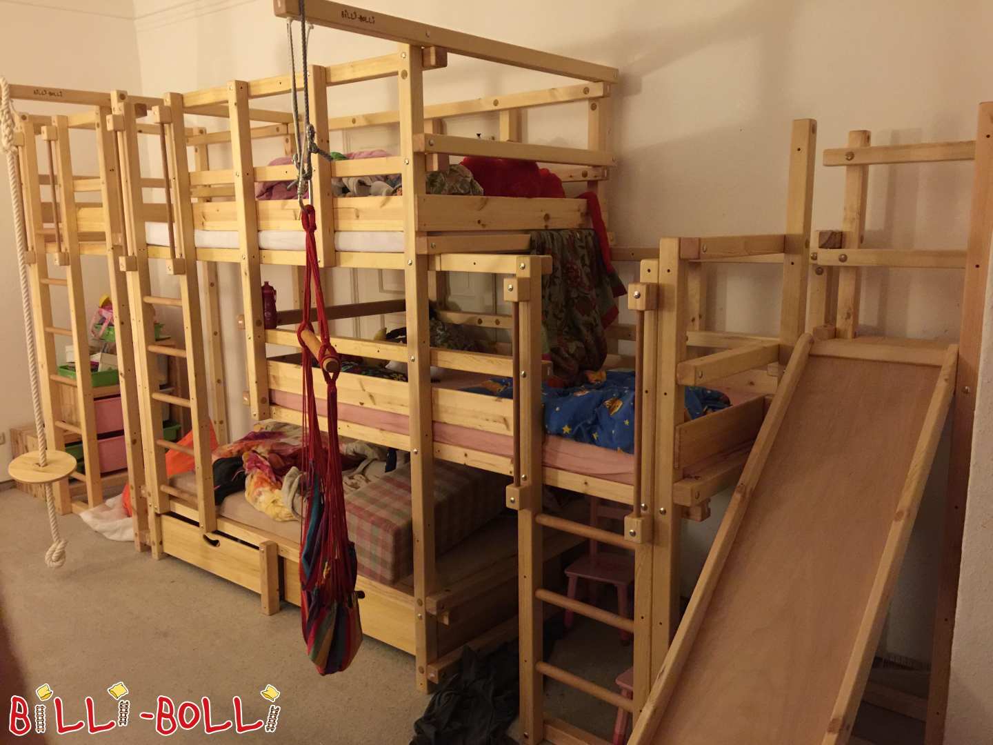 Trigulė lova tiesi 2C tipo su čiuožyklos bokštu ir žaidimų bokštu (Kategorija: Trigulės dviaukštės lovos used)