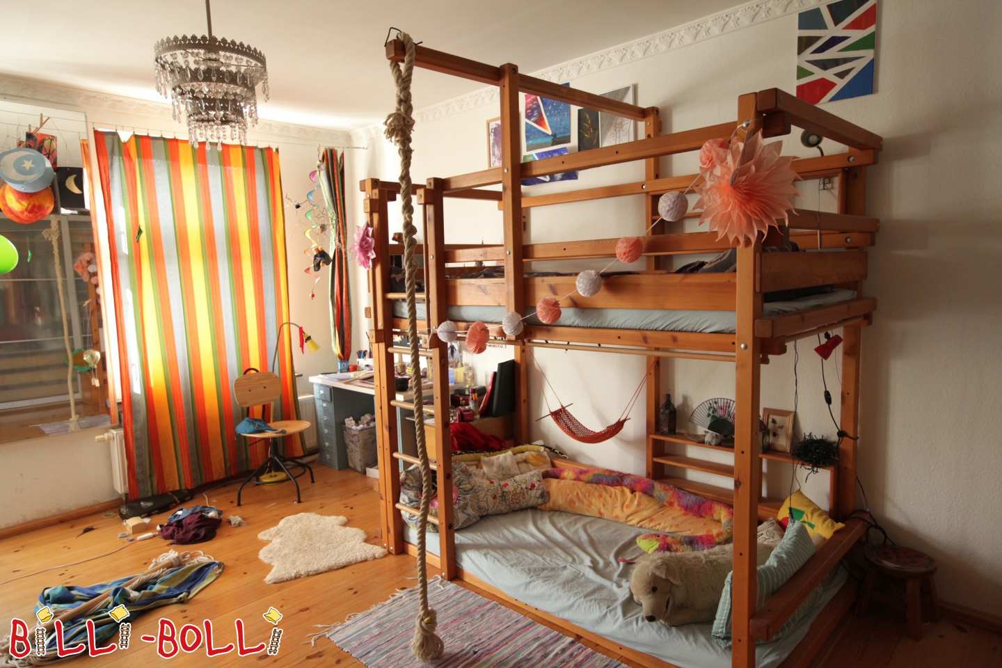 Poschodová posteľ 100 x 200 cm z borovice, medovej farby (Kategória: Poschodová posteľ použitá)