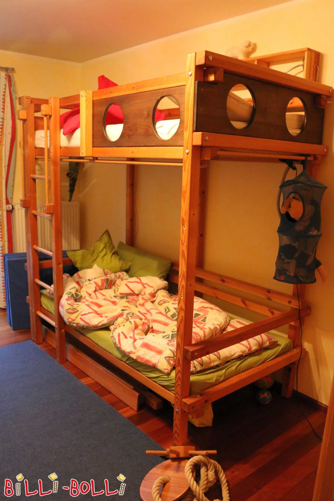 Двухъярусная кровать, 90 x 190 см, промасленная вощеная сосна (Категория: Используемая кровать-чердак)