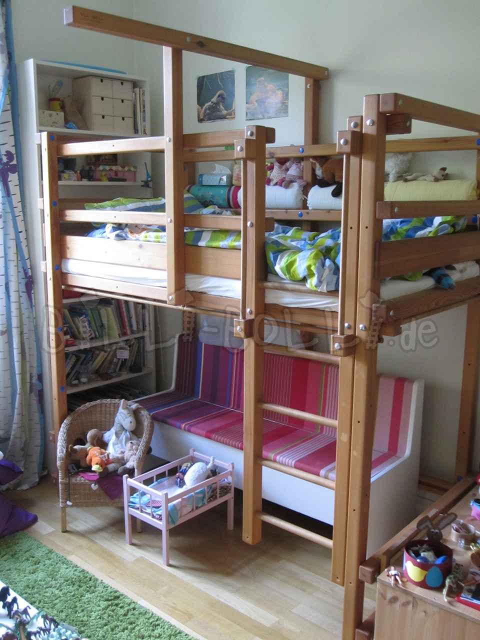 Bunk bed, 90 x 190 cm, honey-coloured oiled pine (Category: second hand loft bed)