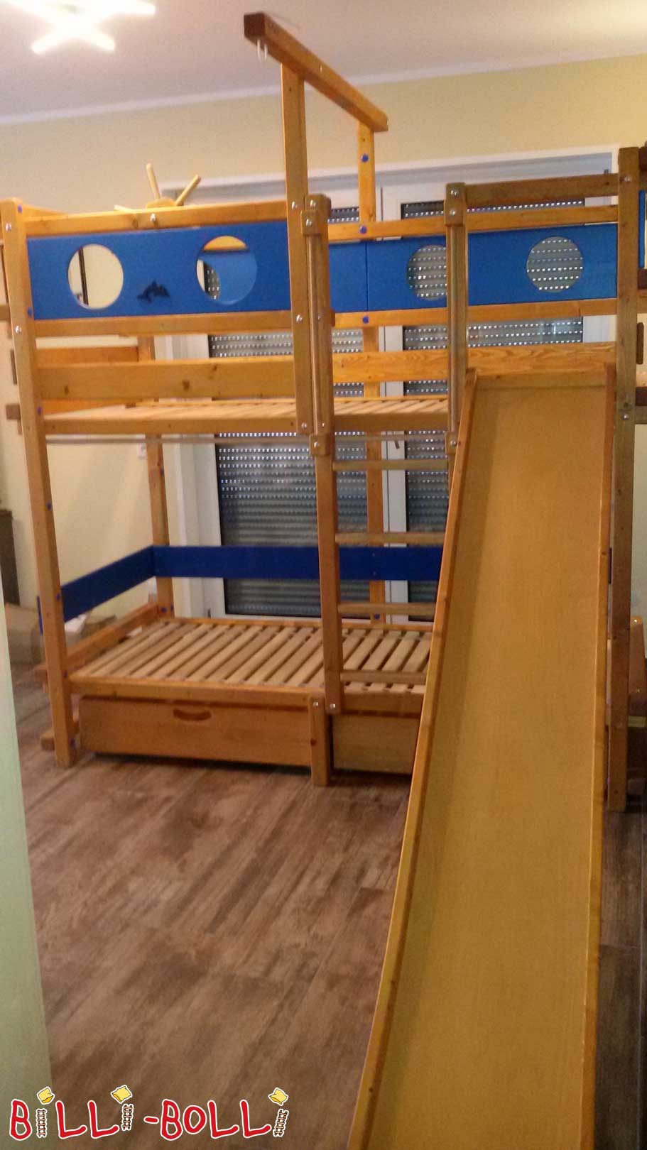 Tempat tidur susun, 90 x 200 cm, diminyaki dengan warna madu (Kategori: Tempat tidur susun yang digunakan)