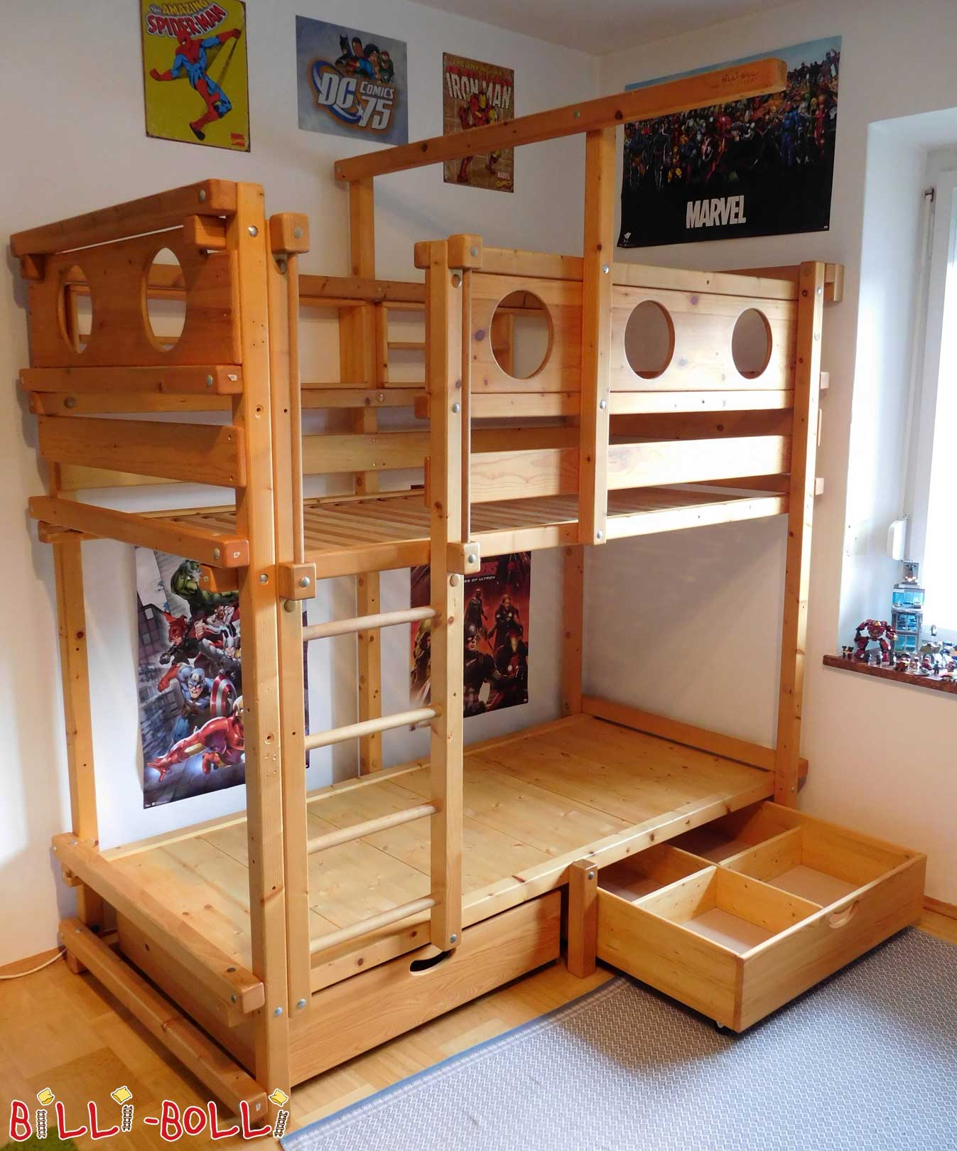 Bunk bed, 90 x 200 cm, oiled-waxed in spruce (Category: second hand loft bed)