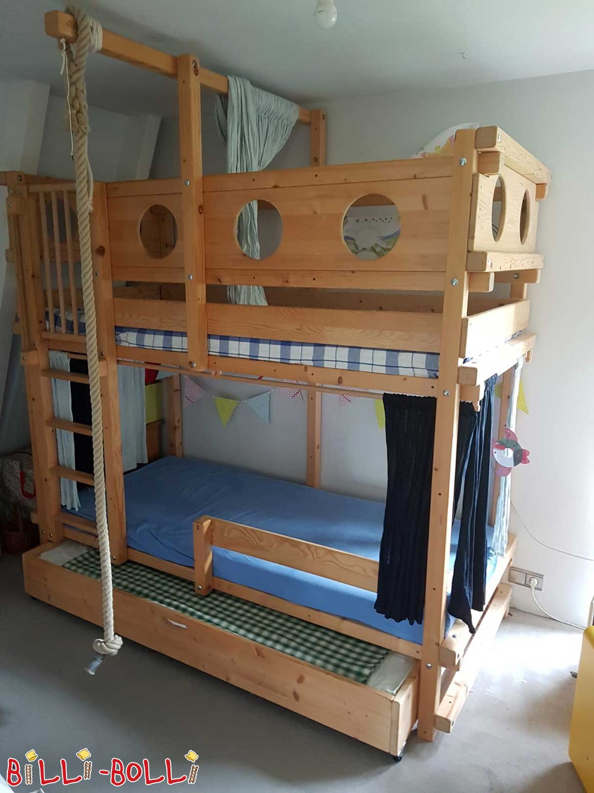 Pine bunk bed near Hanover (Category: second hand bunk bed)
