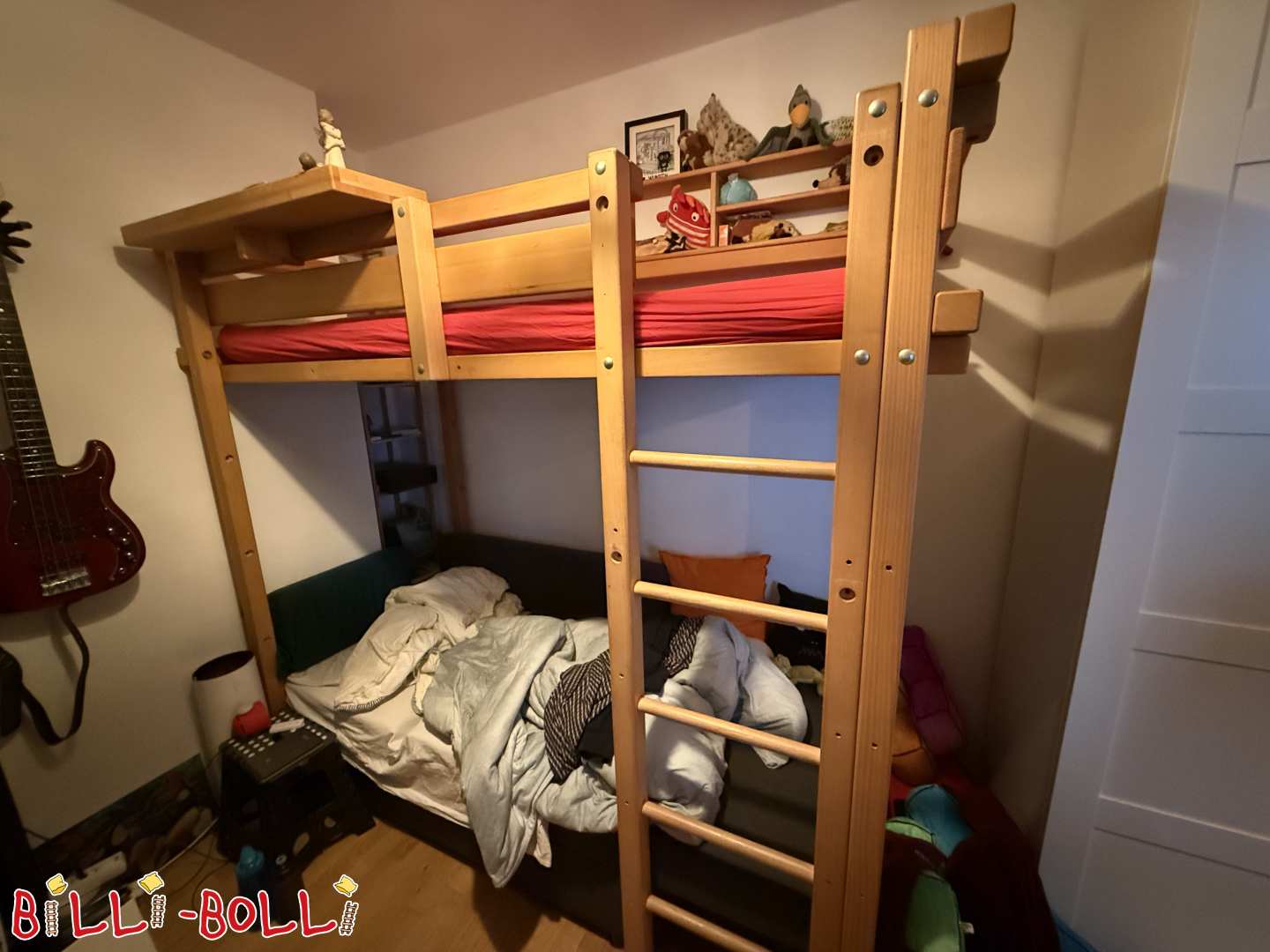 Bukové patrové postele včetně palandy a volantu (Kategorie: Patrová postel použitá)