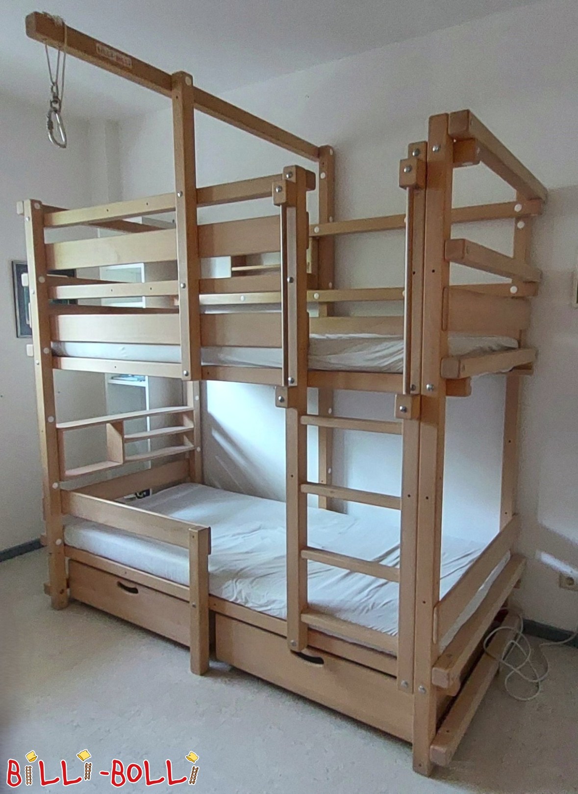 Anúncio 5750: Cama de dois andares em faia com barra de balanço Cama de dois andares em faia com barra de balanço (Categoria: Cama de dois andares em segunda mão)