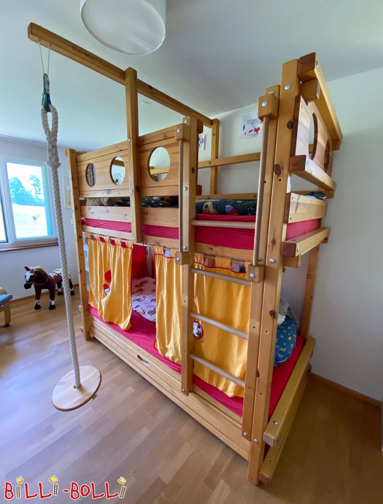 Bunk bed, honey-coloured pine in Gossau (Category: second hand loft bed)