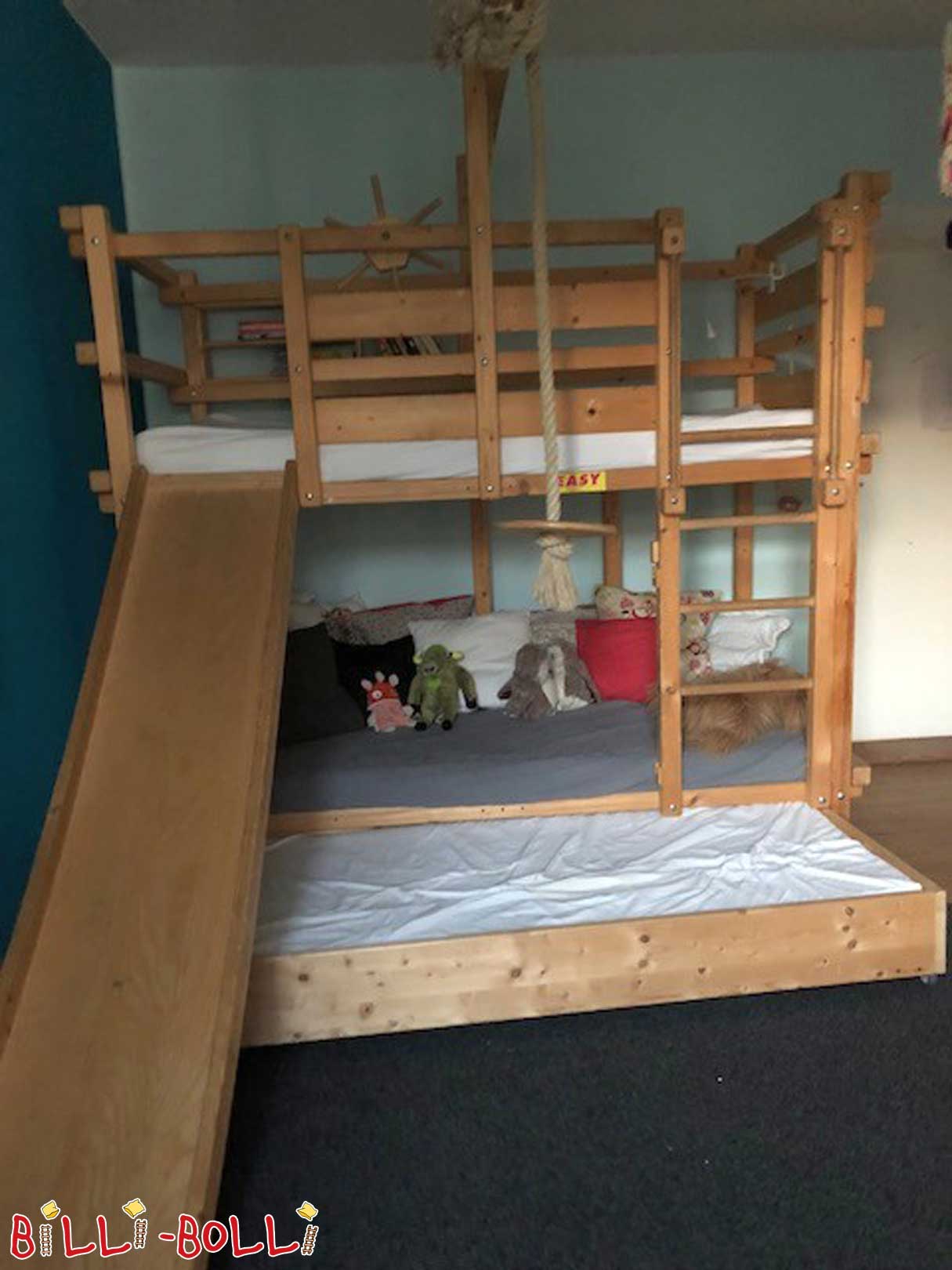 Bunk bed with 3 beds (Category: second hand bunk bed)