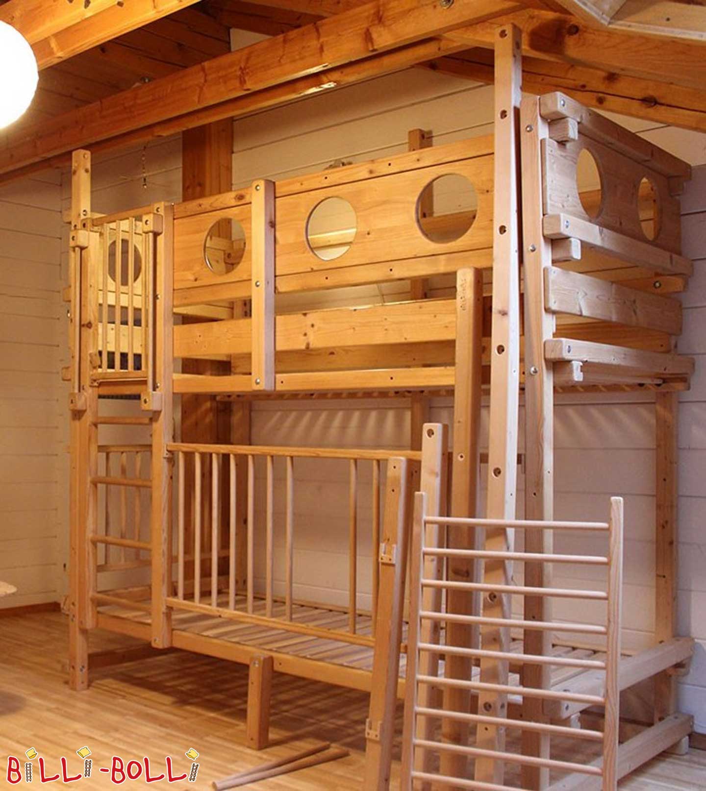 Emeletes ágy babarácsos készlettel és 2 használaton kívüli ágyfiókkal (Kategória: Emeletes ágy használt)
