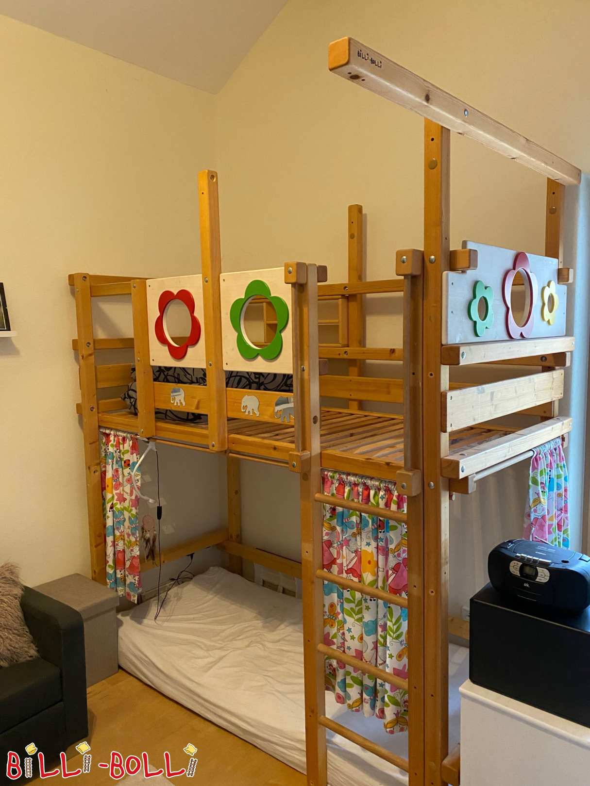 Bunk bed with flowers, slide and crane beam (Category: Bunk Bed pre-owned)