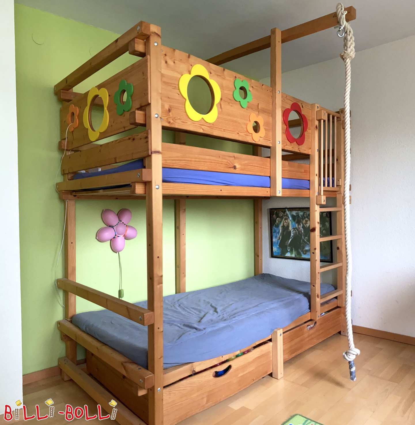 Bunk bed with floral décor, 2 bed drawers, climbing rope and mattresses (Category: Bunk Bed pre-owned)