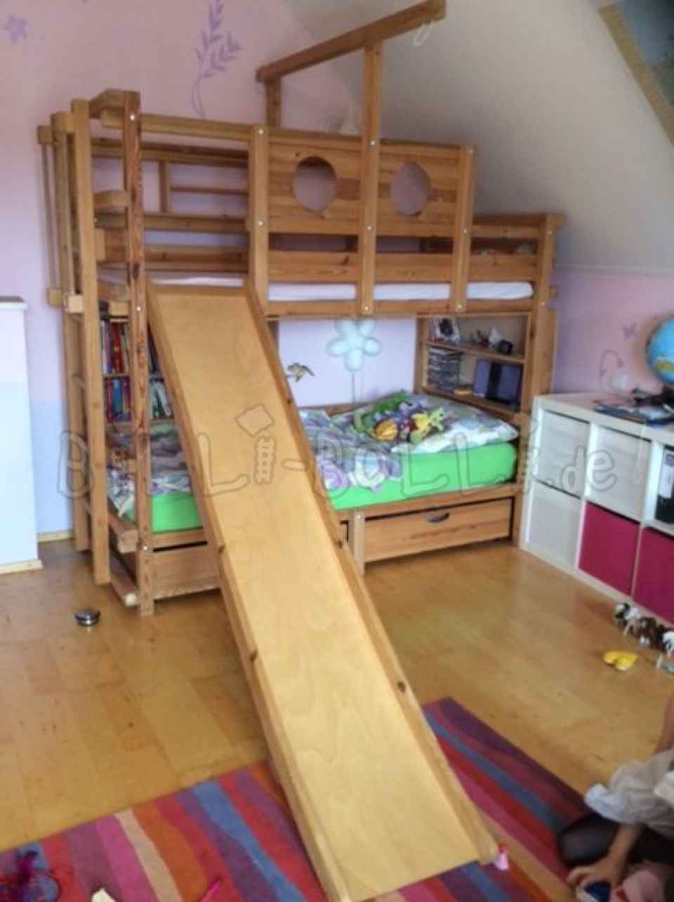 Bunk bed with slide (Category: second hand bunk bed)