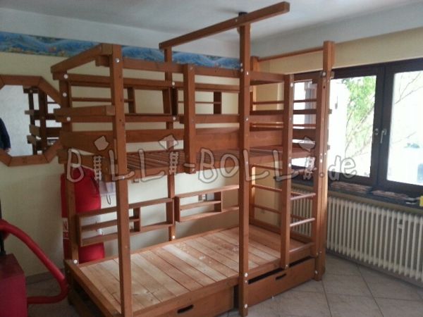 Leaba bunk le barraí balla agus sleamhnán (Catagóir: Leaba bunc a úsáidtear)