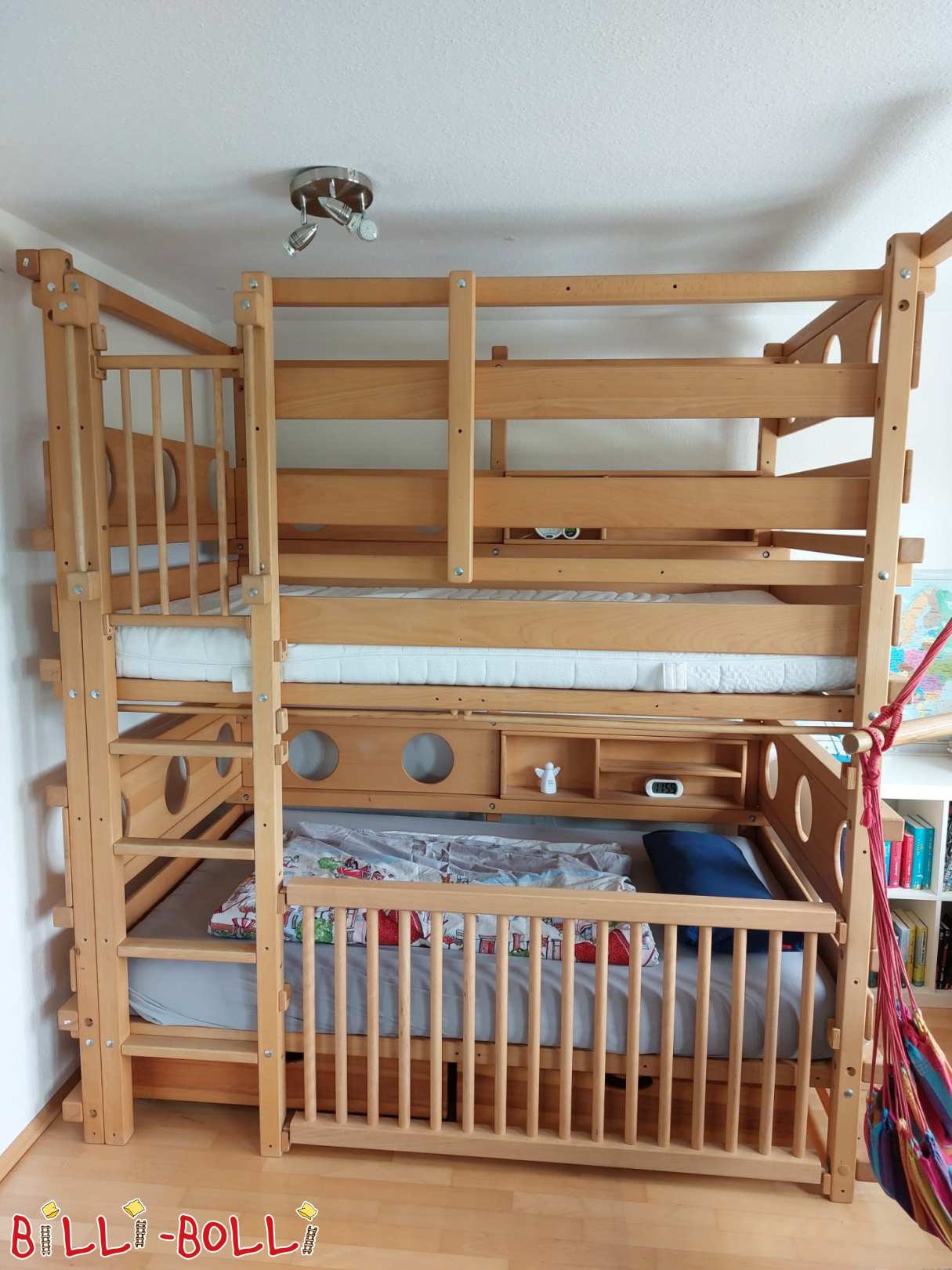 Palanda s mnoha doplňky, extra vysoké nohy 228 cm, 120 cm x 200 cm (Kategorie: Patrová postel použitá)