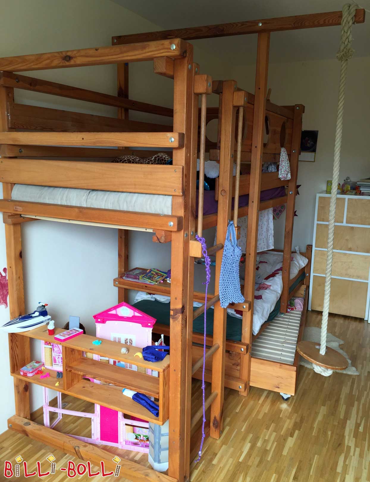Bunk bed-laterally offset, 90 x 200 cm, honey-coloured oiled pine (Category: second hand bunk bed)