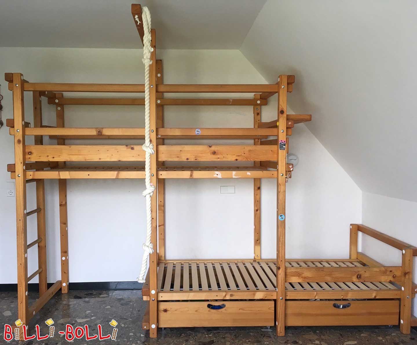 Dviaukštė lova-ofsetas Denzlingene (netoli Freiburgo) (Kategorija: Naudojama dviaukštė lova)