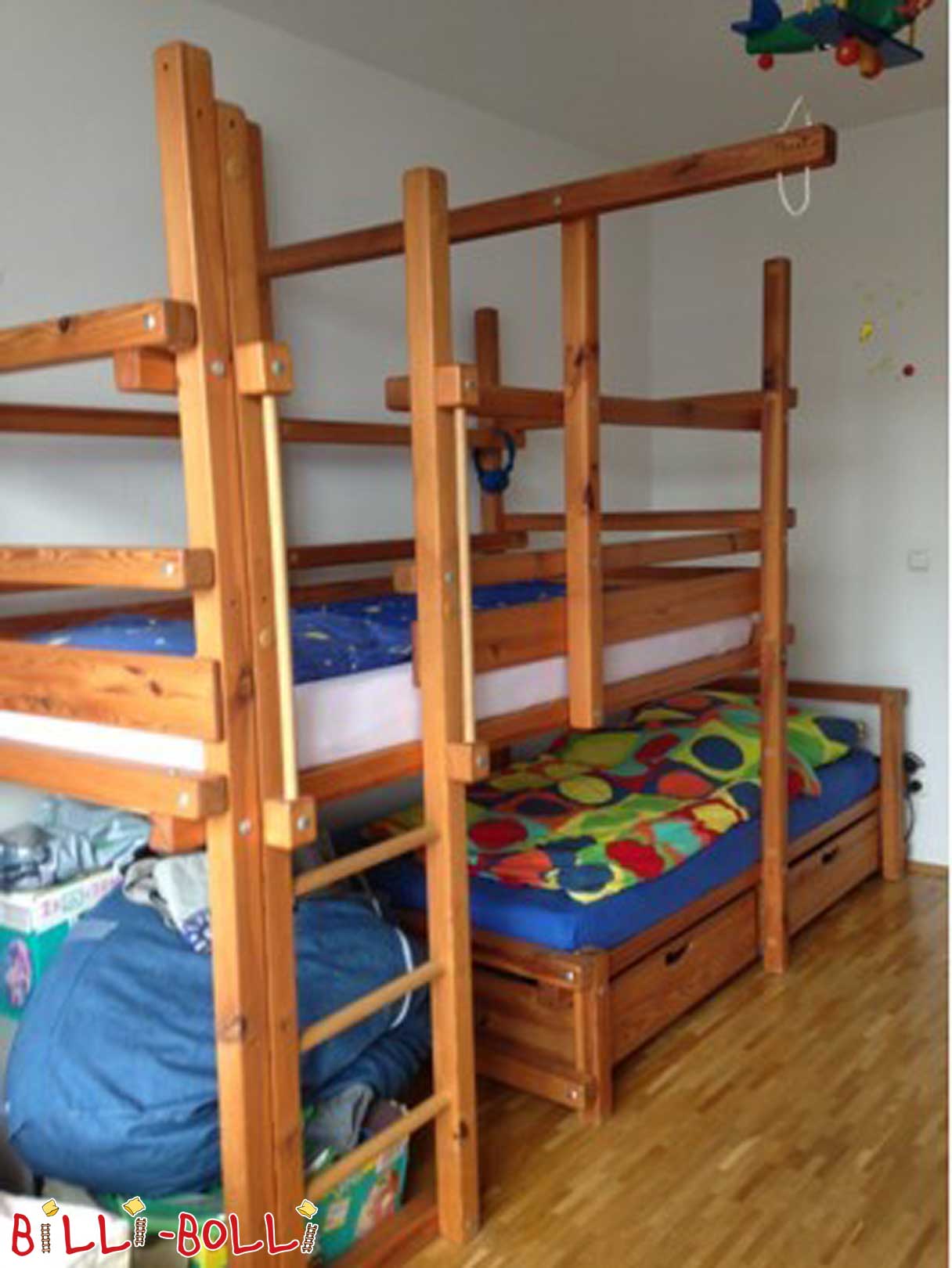 Bunkbett offset zur Säit (Kategorie: Bunk Bett benotzt)