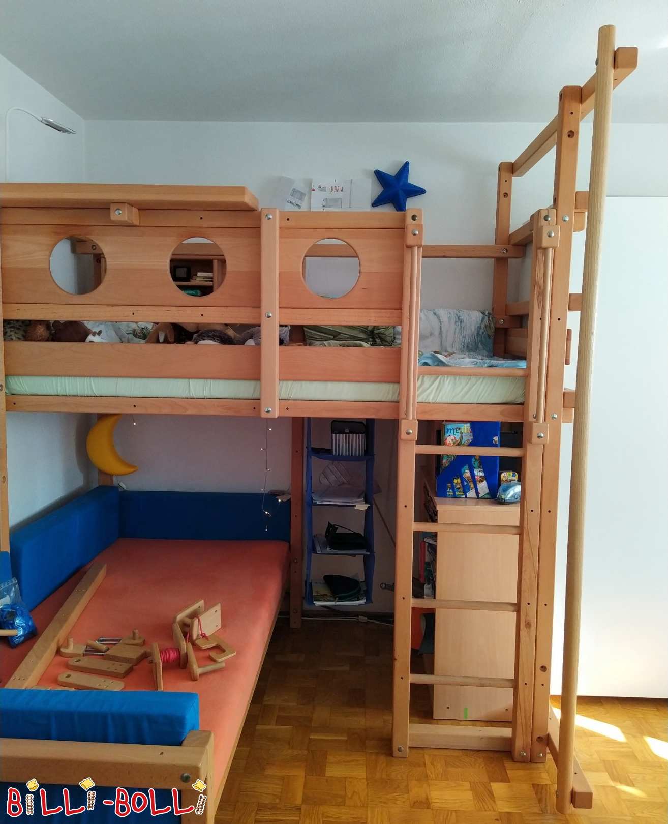 Dviaukštė lova virš kampo (bukas) (Kategorija: Vaikiškos lovos ir lovos su gultais, skirtos vaikams ir paaugliams: Naudojama dviaukštė lova)