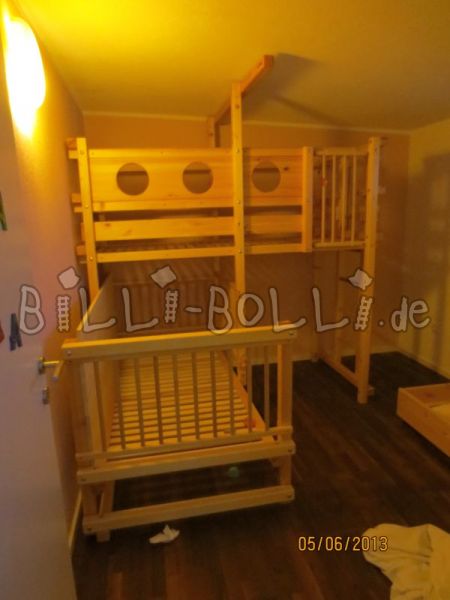 Sarok emeletes ágy csúszótoronnyal és ágydobozos ággyal (Kategória: Tetőtéri ágy használt)